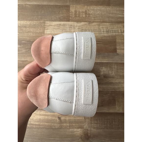 NWOT Women's Alexander Birman Clarita Sneaker Suede Nude Nappa Leather size 39 - Picture 4 of 5